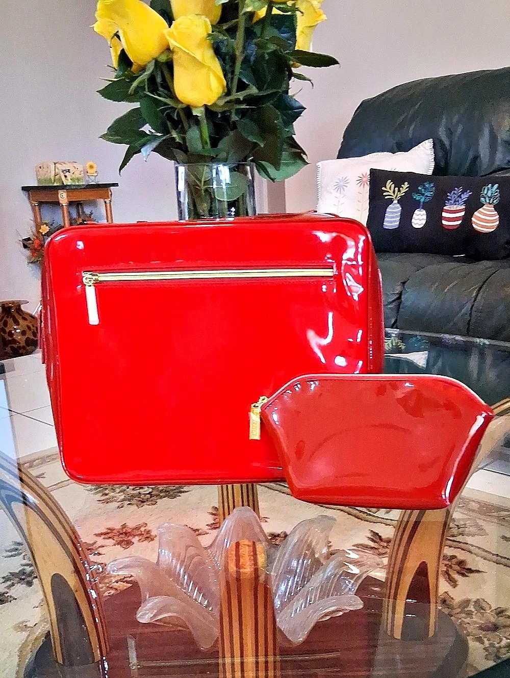 Estee Lauder Large Two Toned Red Travel Case Soft Sided Cosmetic Bag Set. NWOT.